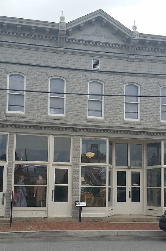 The 1907 Hill Store Building